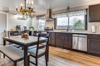 7 Mi to Depot District Richmond Home with Fire Pit - 4