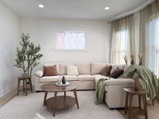 Stylish 3BR Revere Home Sleeps 8 Near Boston, Revere Beach and Airport - 9