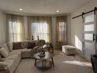 Stylish 3BR Revere Home Sleeps 8 Near Boston, Revere Beach and Airport - 8