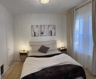 Stylish 3BR Revere Home Sleeps 8 Near Boston, Revere Beach and Airport - 5