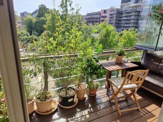 Bright, charming apartment with balcony - 0