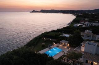 Beachfront Villa Victoras - With private beach - 3