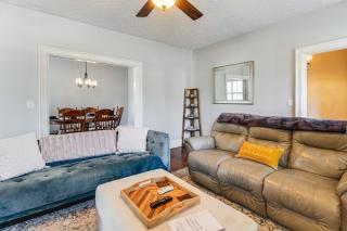 Pool, Patio and Putting Green Manchester Getaway - 6