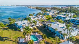 West Bay Cove 213 - 9