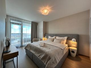 SkySuite 24 - Eurovea Tower - 5