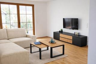 MaMa-Apartments - Haus Martina im Herzen der Rhön - 3 einzelbuchbare moderne Wohnungen für 2-8 Personen, Terrasse, Balkon, Garten, Ski und E-Bike Keller, Lounge, freies Wlan, familienfreundlich - 0