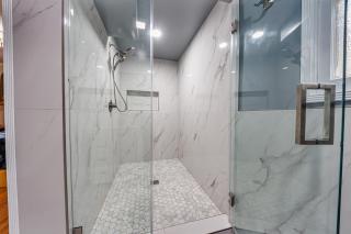 Beautiful Location By The Beach - 3