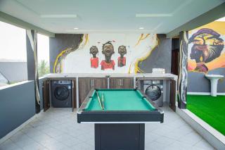 Georgina's Court - 1