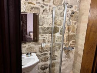 Little bay apart 2 - 6