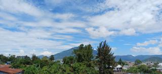 Pristine Rooftop 2 Bedroom Apartment centrally located with a view - 5