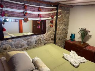 Spacious Family Apartment 3 Min from Main Square - 3