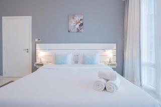 Modern City View Apartment - 4