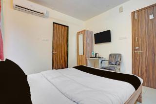 Super Collection O Baner Hillview Pune Formerly Siri Lodge - 2