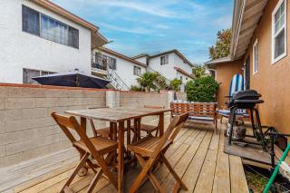 Spacious Two Bedroom in Santa Monica #E - 3