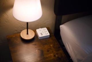 HostWise Stays - Block to AGH - King Bed, Free Off Street Parking - 1