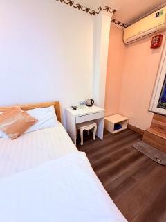 Crown Hotel Bui Vien - 8