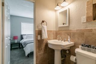 Central Melb Accessible 5bd 3ba Pool Sleeps 14 - 2