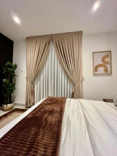 Bantree Apartments Luxury by Cozy - 6