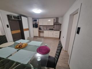 Vienna Gateway - Self Check-In 24 - free parking - 8