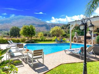 Holiday Home Mirsini Villa Privater Pool Jacuzzi by Interhome - 6