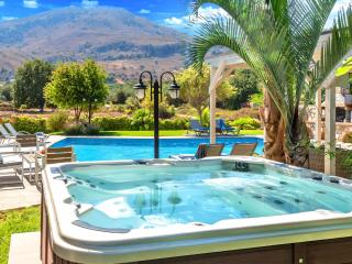 Holiday Home Mirsini Villa Privater Pool Jacuzzi by Interhome - 4