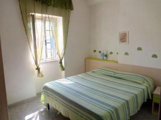 Apartment Zwei-Zimmer-Penthouse-Wohnung mit Terrasse mit Meerblick by Interhome - 1