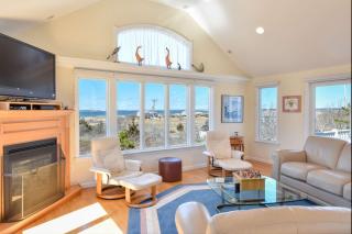 Stunning Water Views by Private Beach - 6