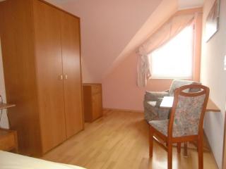 Apartment für 5 Personen in Radewege- Berlin by Interhome - 3