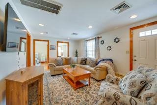 Heart of Five College Consortium! Hadley Home - 6