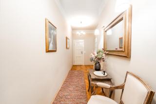 Charming Apartment in Haštalská - 9