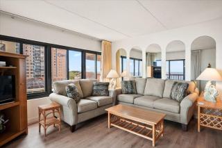 Beautiful Oceanfront 3 Bedroom Rainbow Condo with Outdoor Pool! - 3