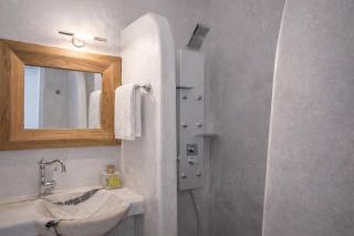 Aelia Paros Beachfront Villas - 6