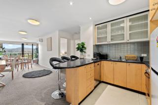 Central Apartment with Underground Parking - 8