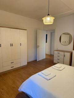 Proper Apartment 1 - 1