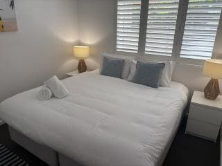 Aqua Promenade Beachfront Holiday Apartments - 6