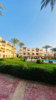 Family Holiday 2 Bedroom Chalet with fee Private Beach & Pool in Sharm, Egypt - 6