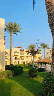 Family Holiday 2 Bedroom Chalet with fee Private Beach & Pool in Sharm, Egypt - 5