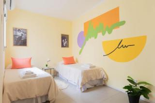 MOT Thames 2000 A 4Bd Terrace & Pool in Soho - 3