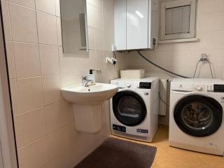 Celý dům v klidné části města, parkování zdarma - 4