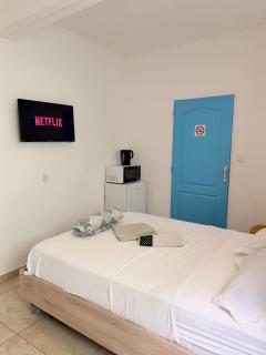 AZUR HOTEL - Saint-Denis - 9