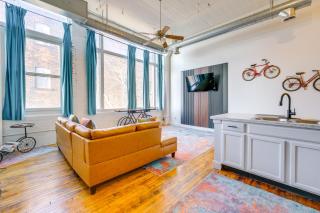 1 Mi to Dtwn! Riverside Corktown Loft on 2nd Floor - 7