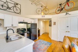 1 Mi to Dtwn! Riverside Corktown Loft on 2nd Floor - 9
