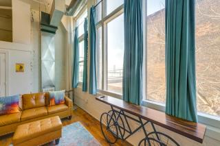 1 Mi to Dtwn! Riverside Corktown Loft on 2nd Floor - 5