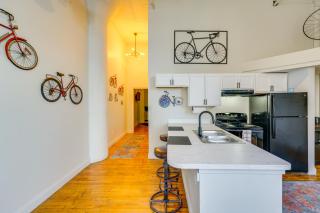 1 Mi to Dtwn! Riverside Corktown Loft on 2nd Floor - 1