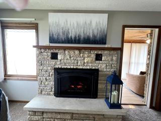 Cheerful beautiful home with an amazing lake view - 5