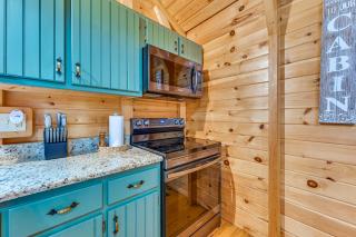 Explore Mammoth Cave Cabin with Fire Pit and Grill! - 1