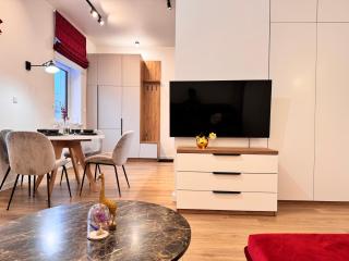 Quiet & Stylish Apartment in Old Town 3min from Main Station - 0