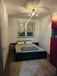 Një apartament i gjerë dhe mjaft i madh - 1