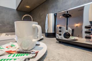 Essential Studio in the Heart of Huddersfield - 5