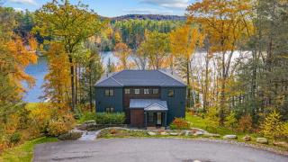 Forget-Me-Not by AvantStay Bold Lakefront Escape - 0